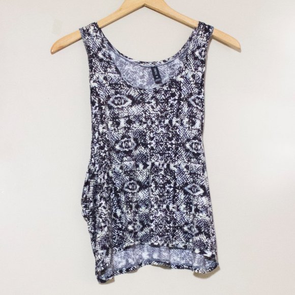 Snakeskin Tank Top - 2/$20 - Gray animal print EUC - Picture 4 of 8